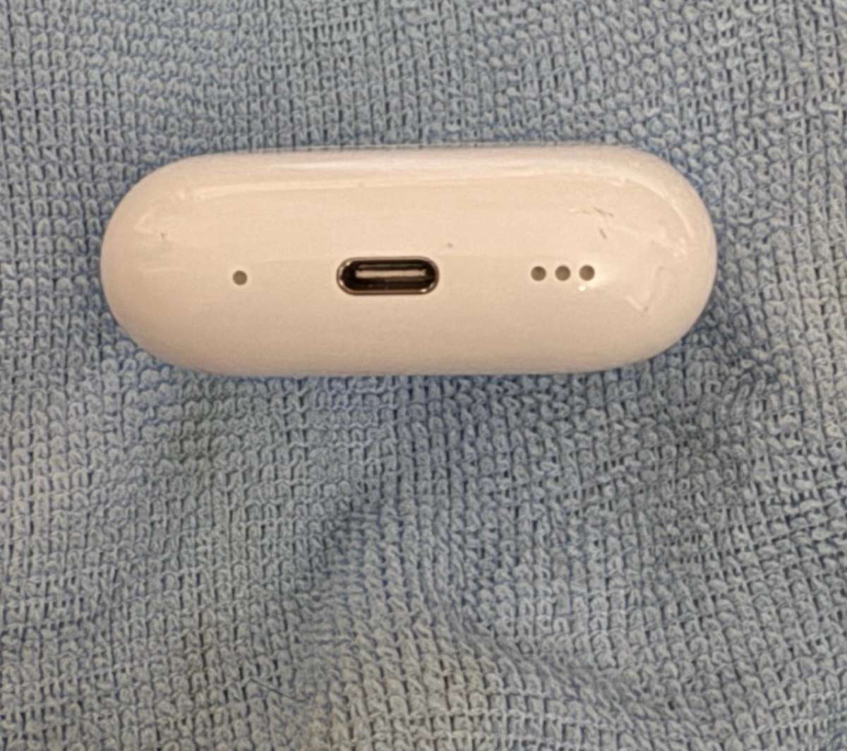 AirPods Pro 2nd generation with MagSafe Charging Case USBC
