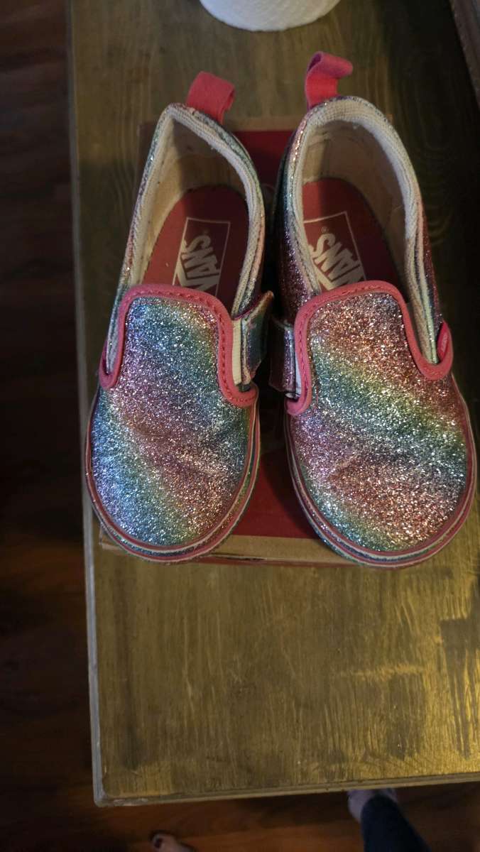 glittery toddler Vans