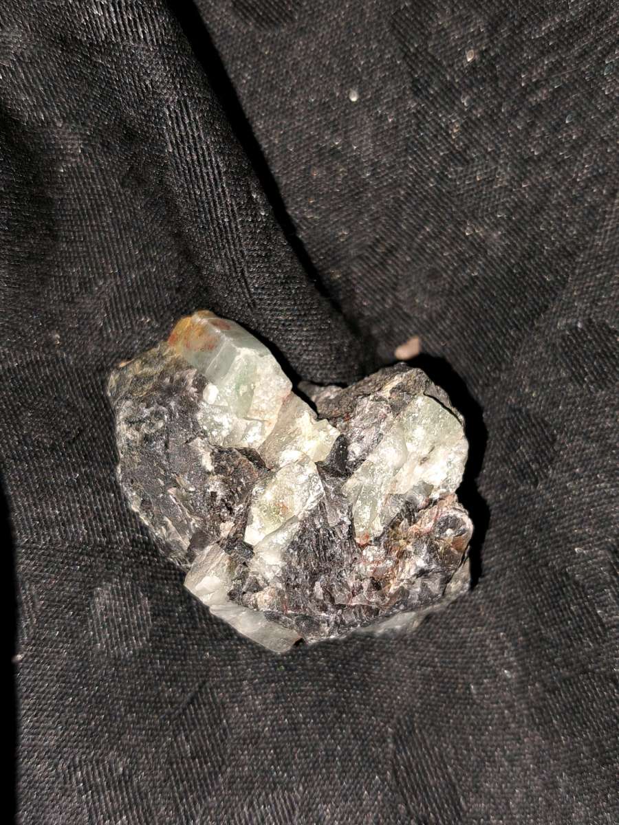 beautiful and unique raw stones and gemstones