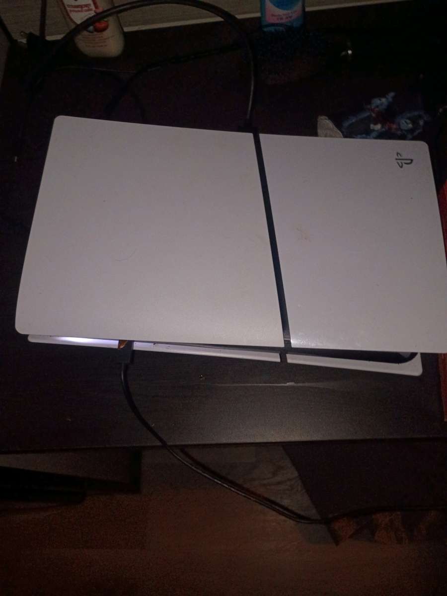 PS5 complete with accessories laptop