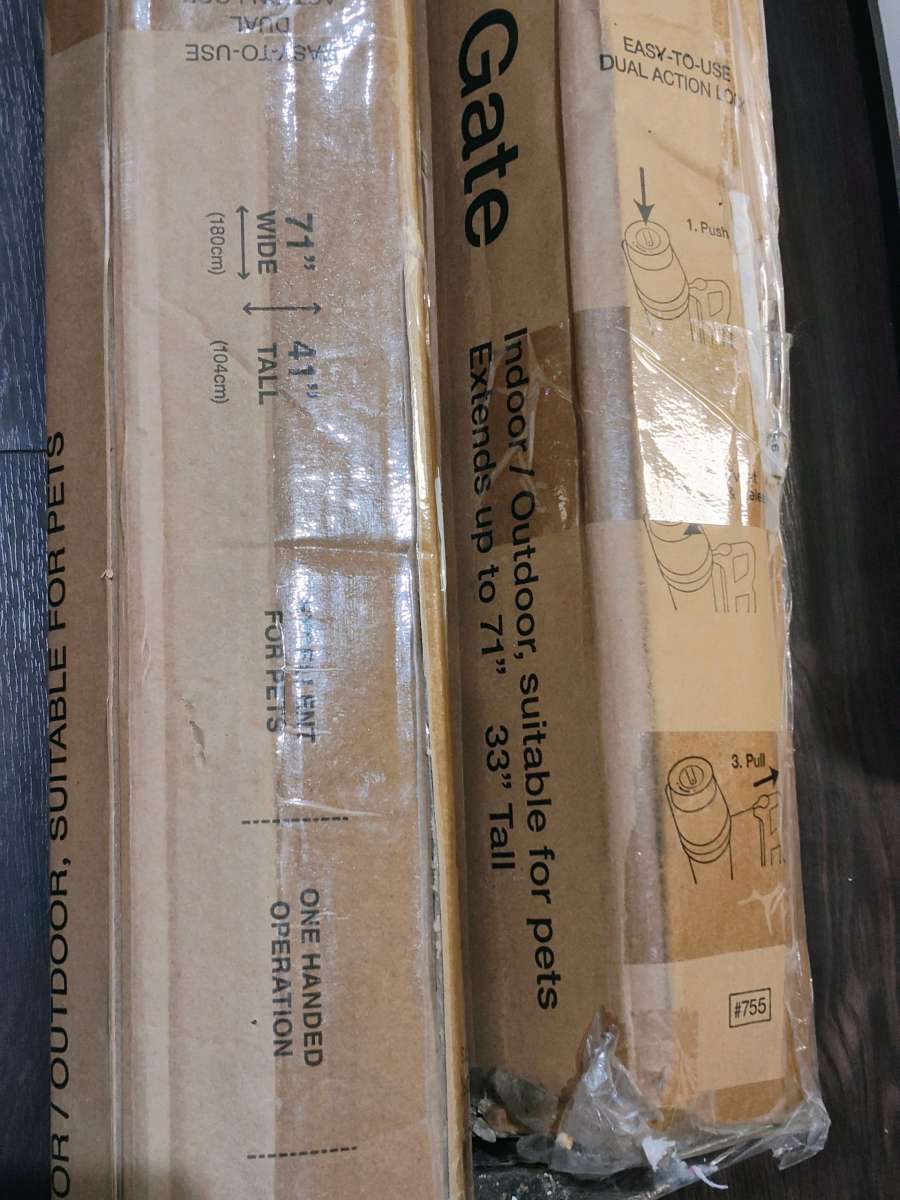 Retractable animal gates