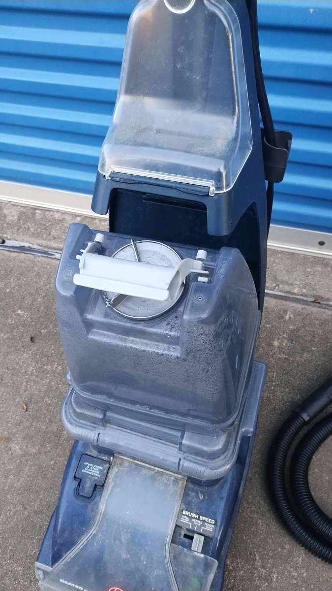carpet cleaner