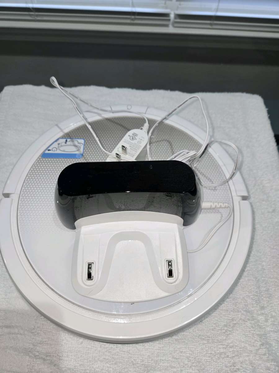 Bissell SpinWave Pet Robot Vac and Mop