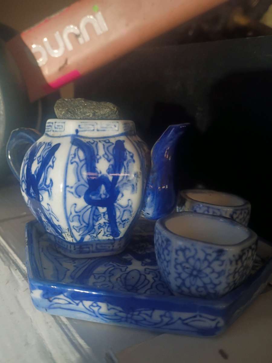 1918 antique miniature china tea set