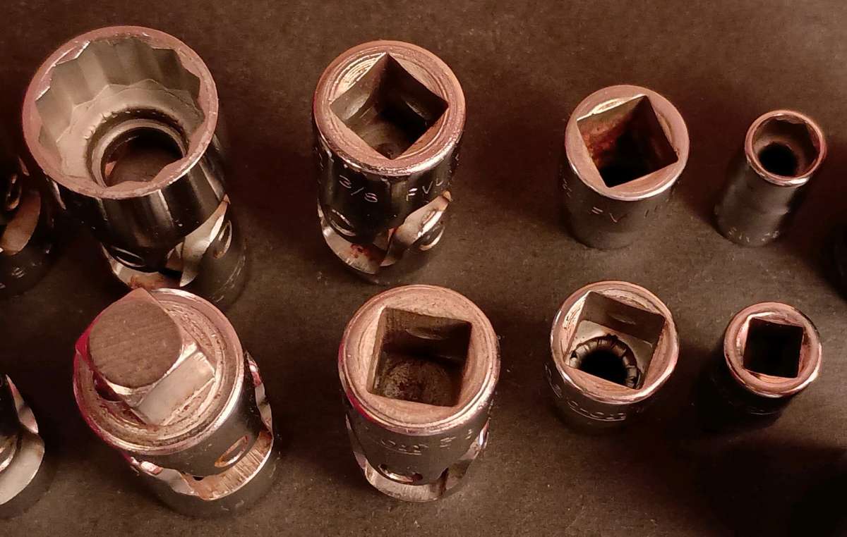 15 SnapOn Sockets