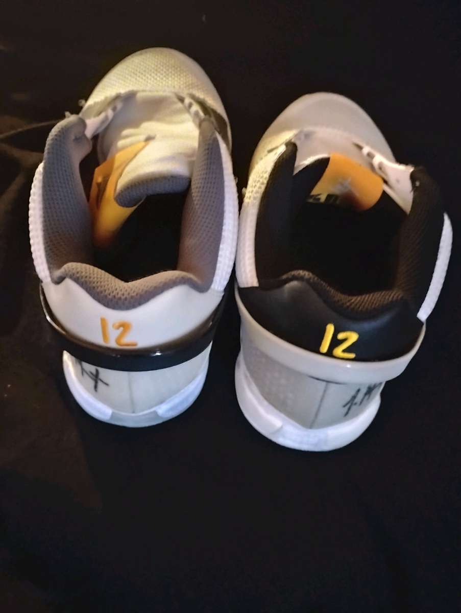 Nike Air ja athletic shoes