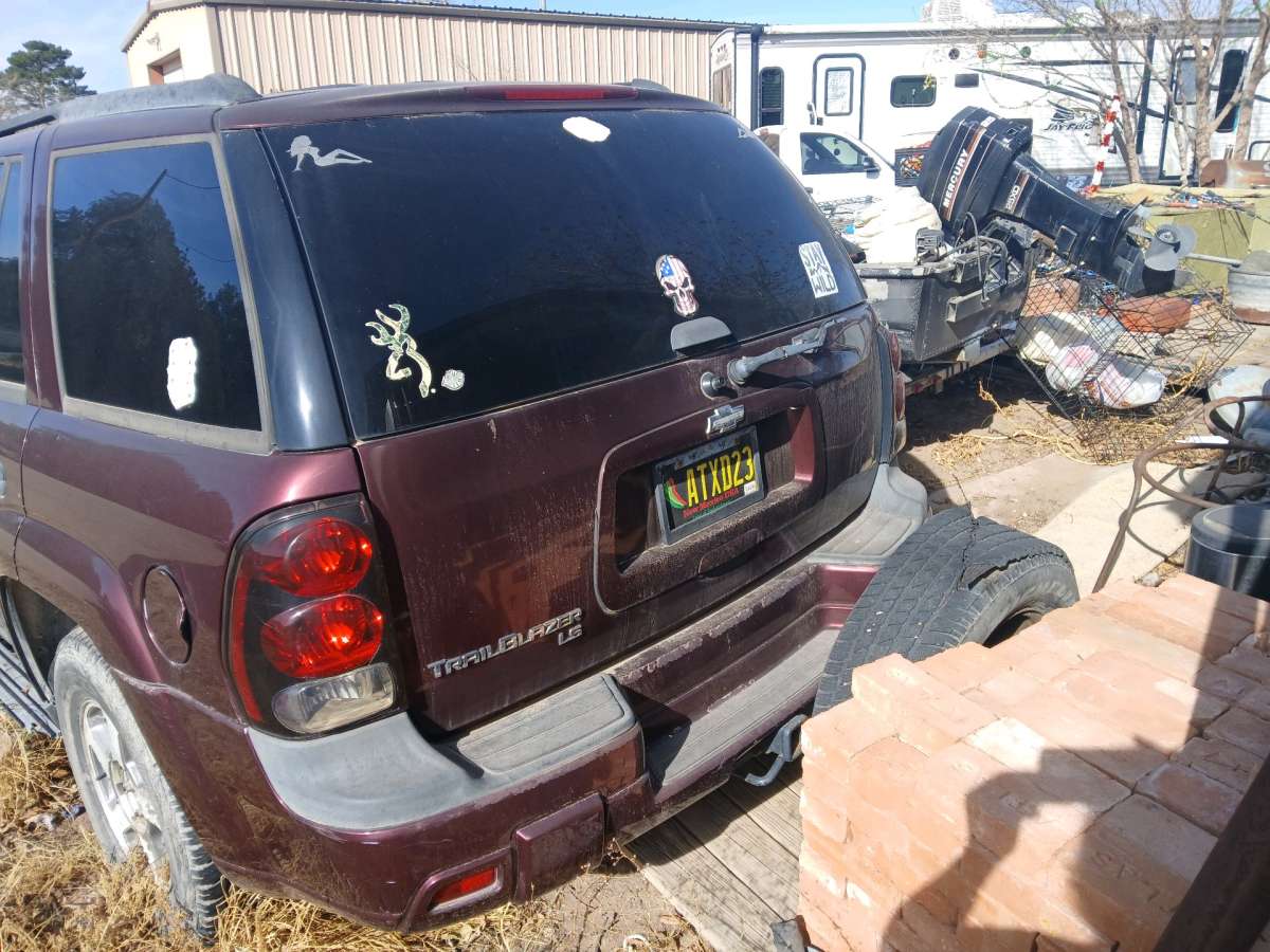 clean title 2008 Chevy trailblazer 2whdrfor parts no motor