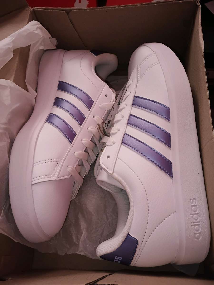 adidas sneakers 3