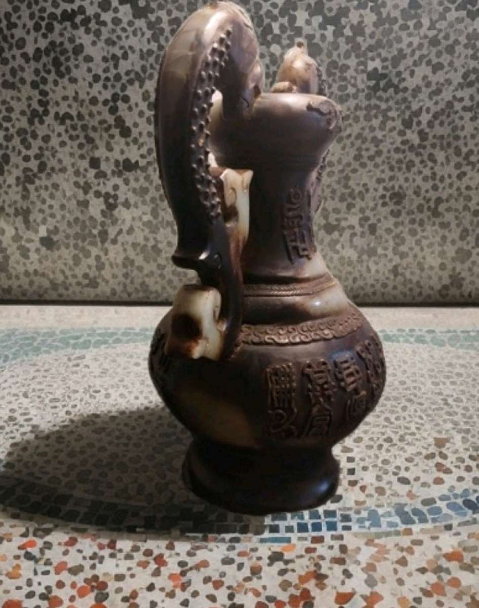 Chinese dragon vessel