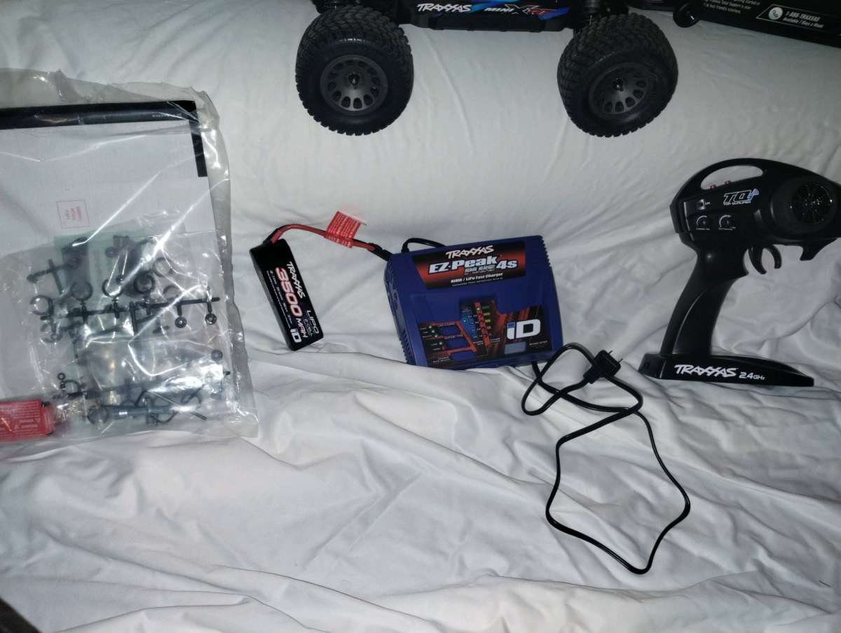 Traxxas xrt mini 4wd