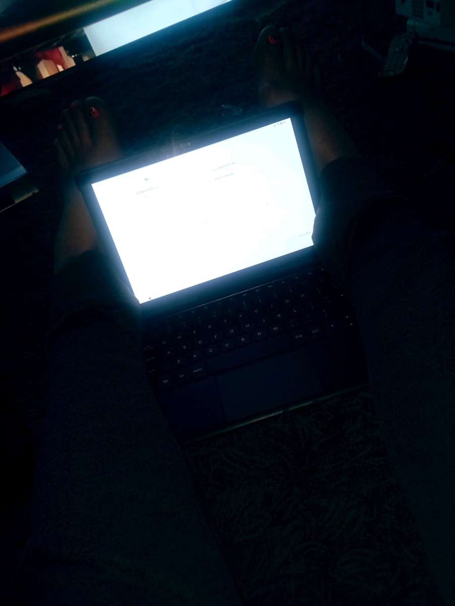 Emerson tablet with camara