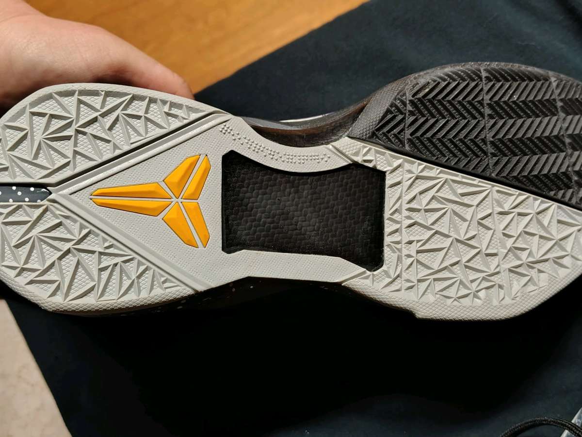 NBW Mens Nike Zoom Kobe 7 System Opening Day Shoes