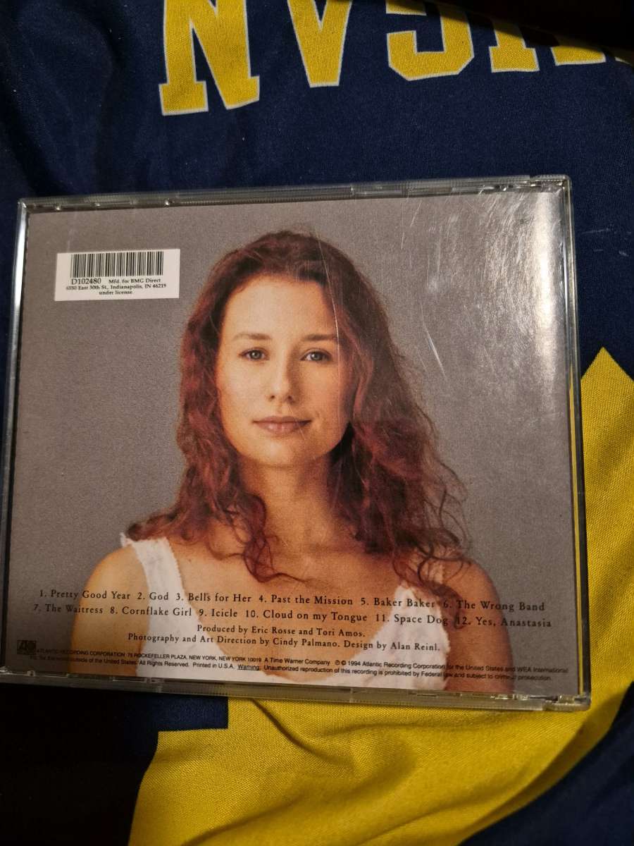 USED Tori Amos UNDER THE PINK CD