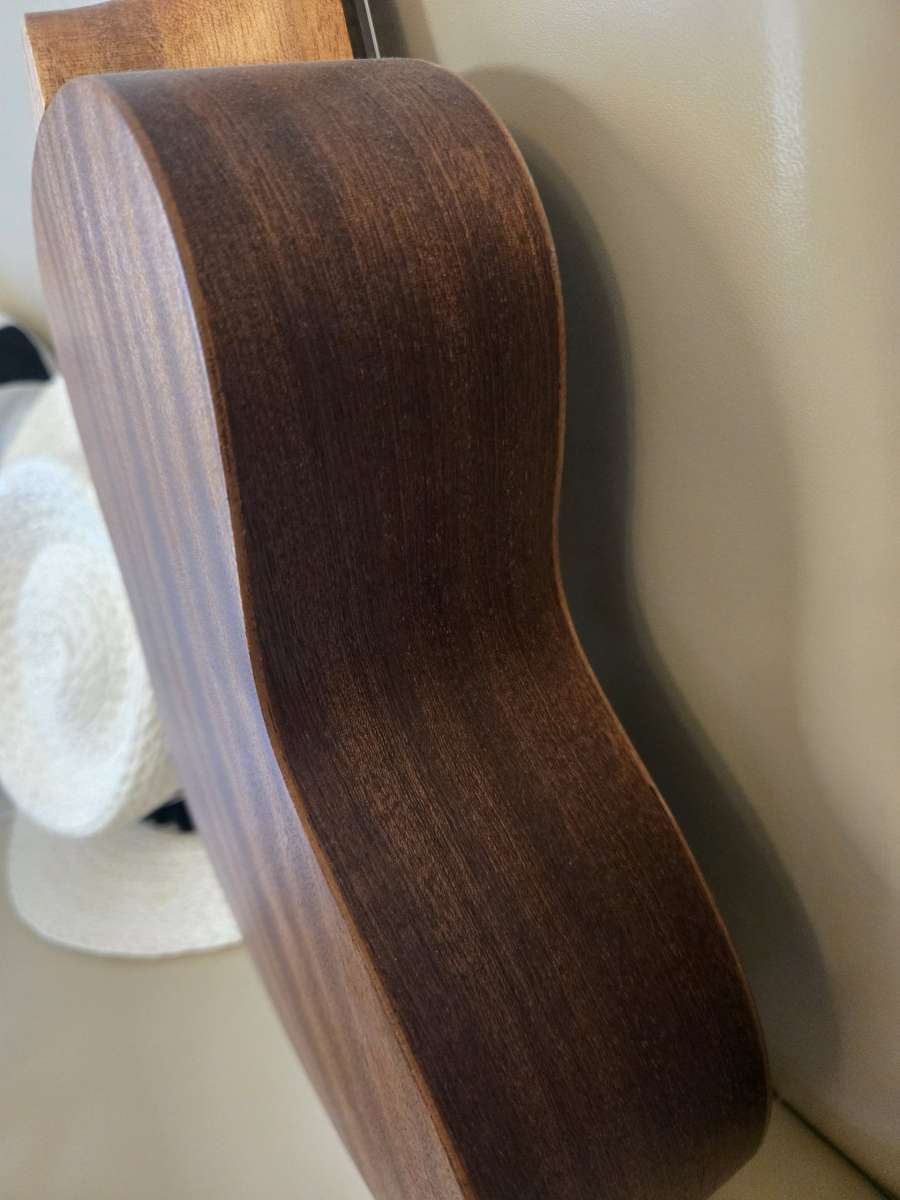 Ukulele 23 inches Moon star concert size standard performanc