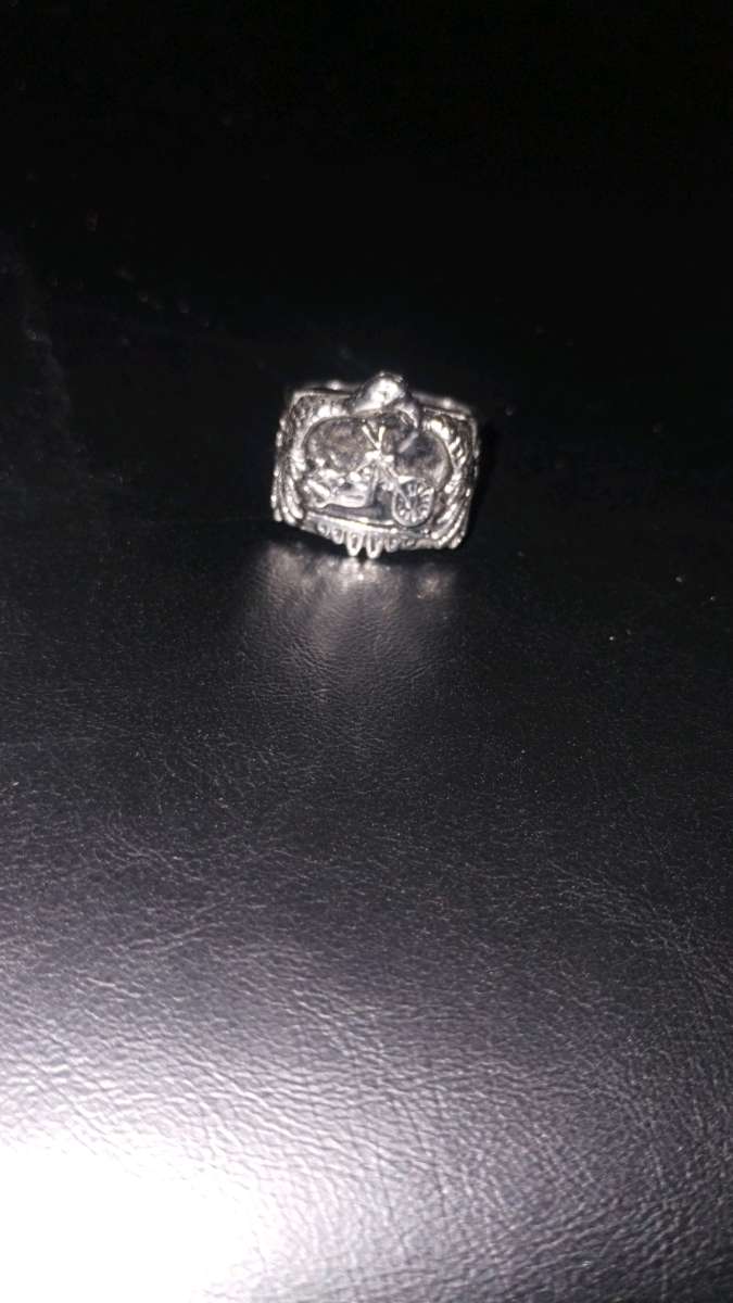 ride hard live free ring