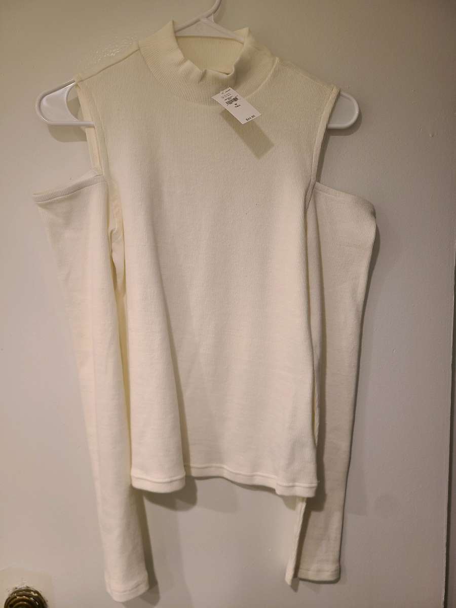 Gap white peekaboo shoulder mock neck top