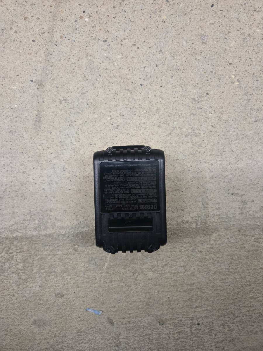 dewalt 5ah battery and charger