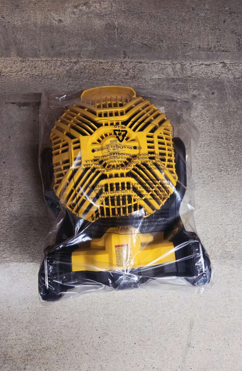 DEWALT 8in 20 Volt IndoorOutdoor  Jobsite Fan