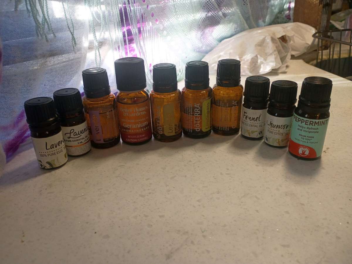 10 Essential healing oils