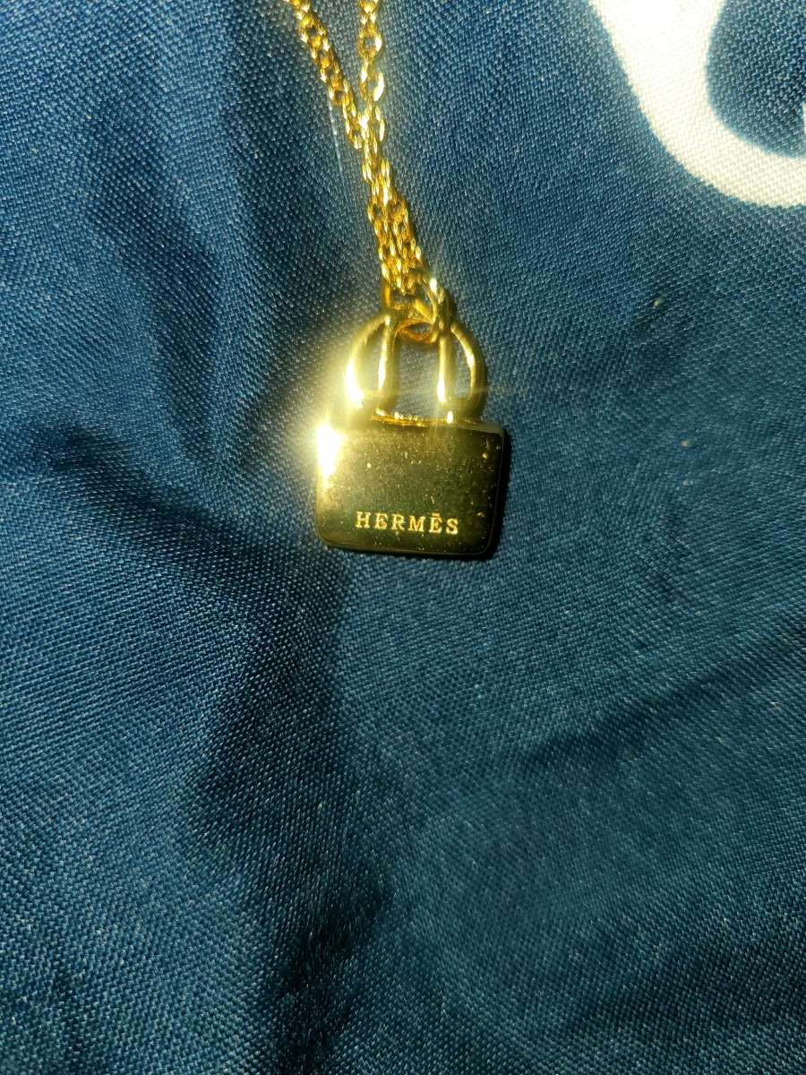 Hernes Gold Necklace with Pink Bag Pendant