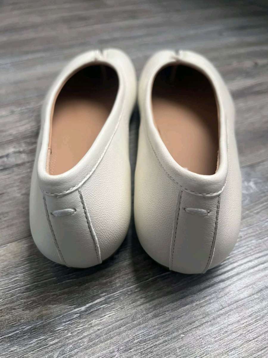 maison margiela tapi flats ballet in white leather size 7US