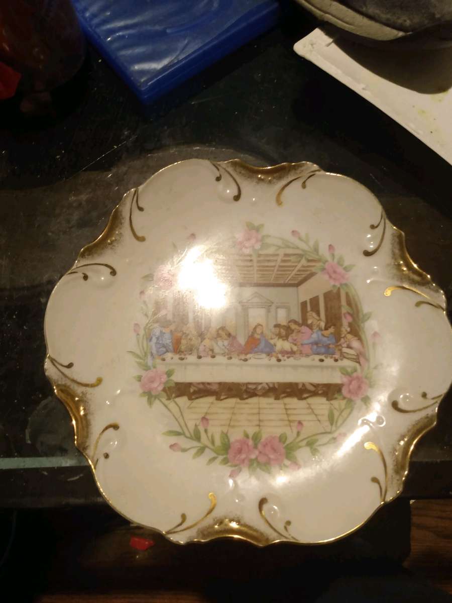 Jesus at the table plate