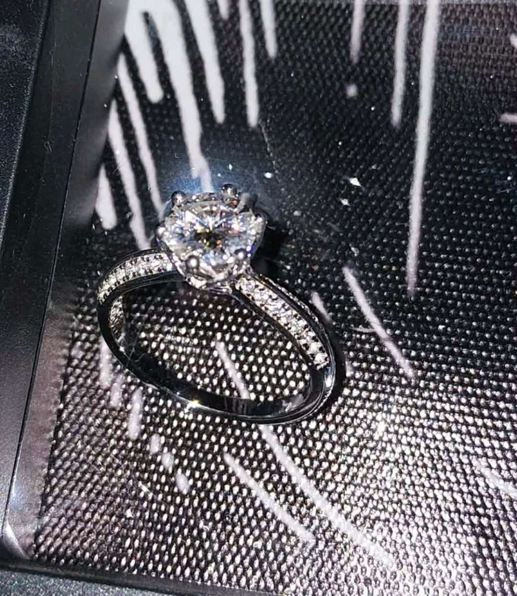 PRICE DROP VVS1 moissanite D s925 RING