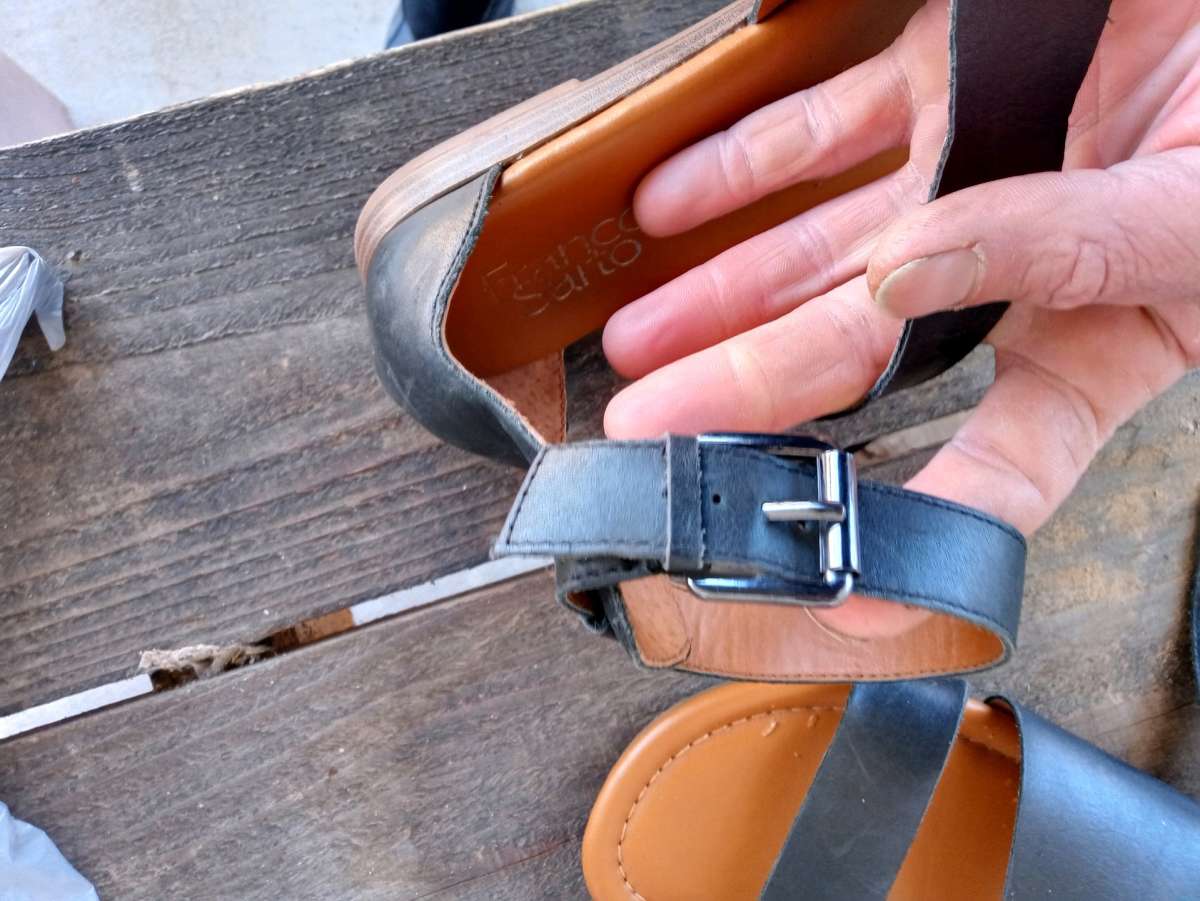 Womens Branco Sarto sandles like new