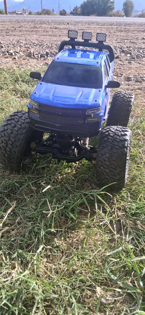 RC CHEVROLET SILVERADO TRUCK