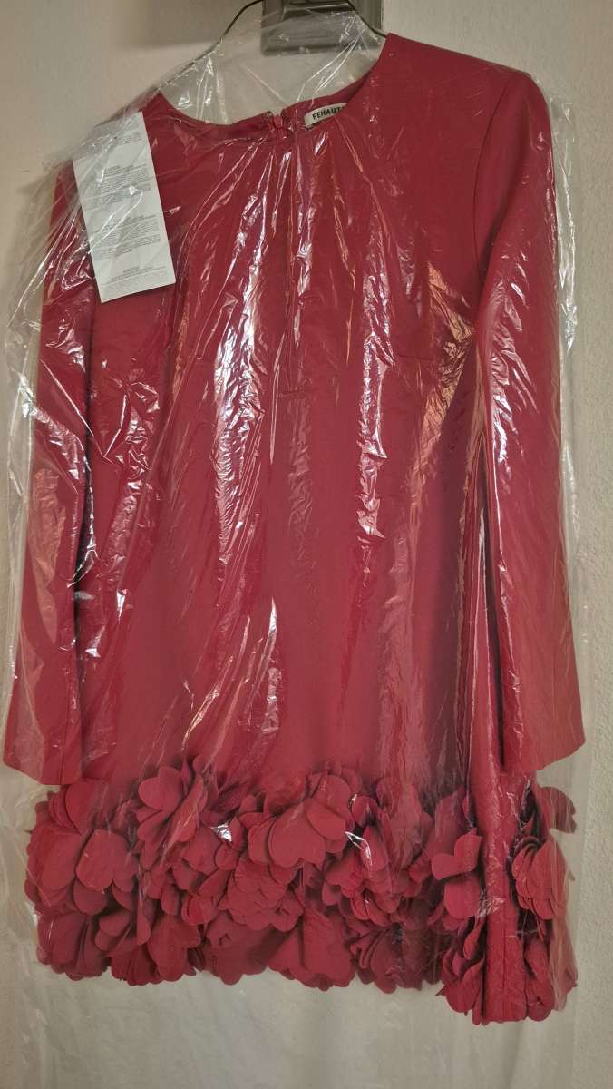 Fehaute red dress