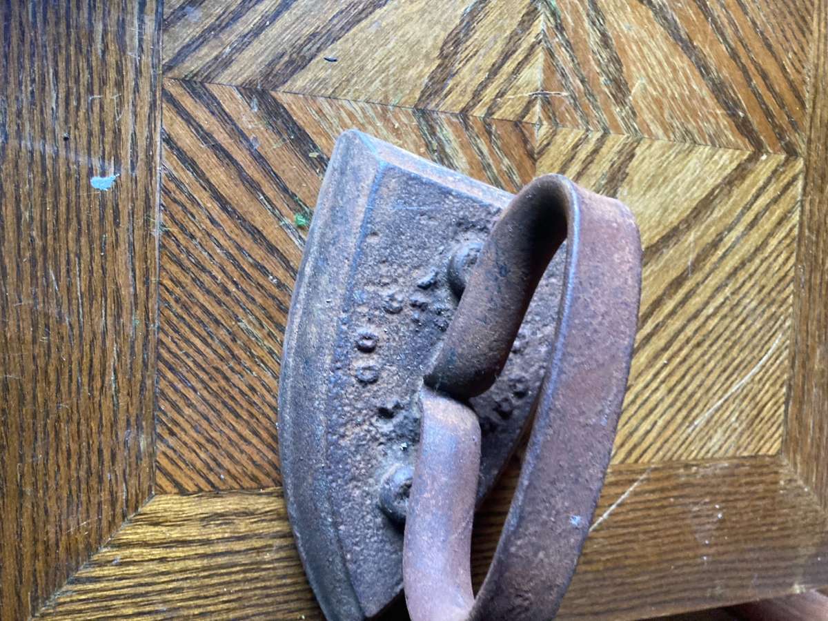Antique Cast Iron Sad Iron
