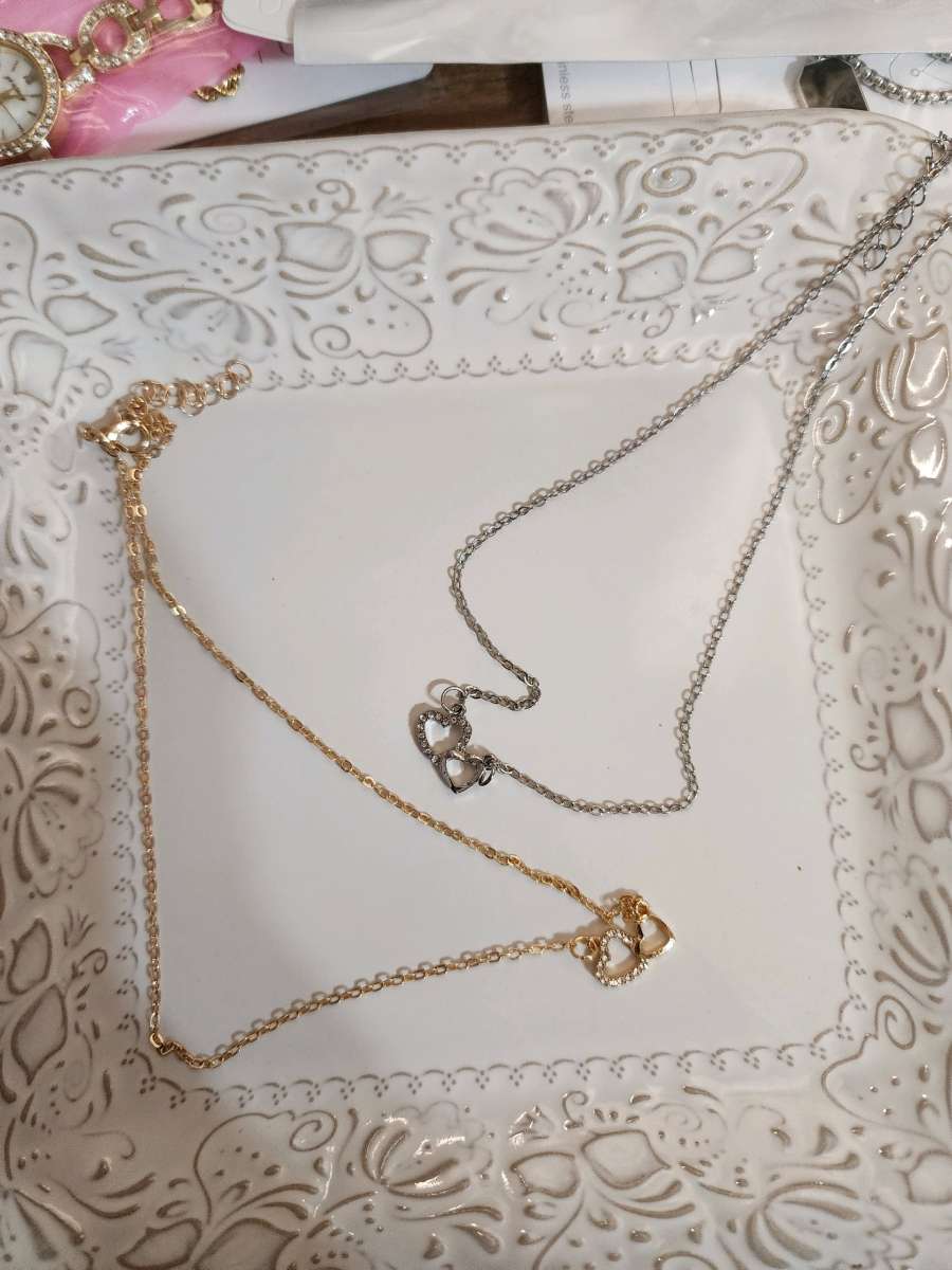 I sell brand new fashion jewelry including goldplated