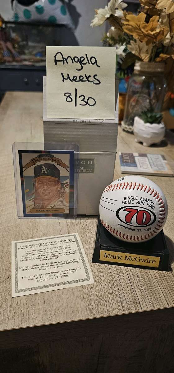 Mark McGwire Replica Signature Baseball w Card