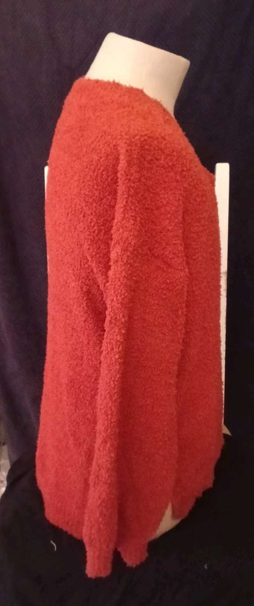 V Neck Pullover Sweater SIZE M