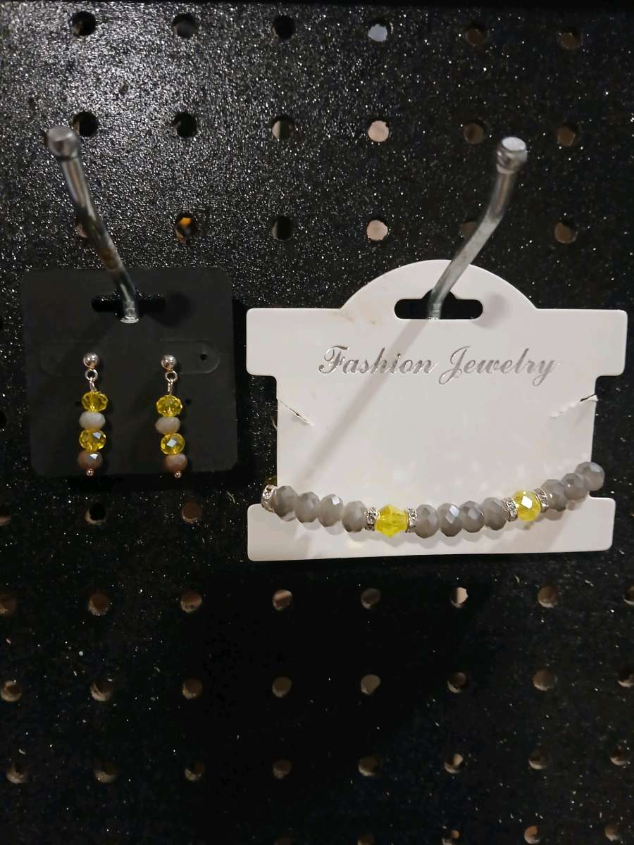 Matching Earrings  Bracelet Set