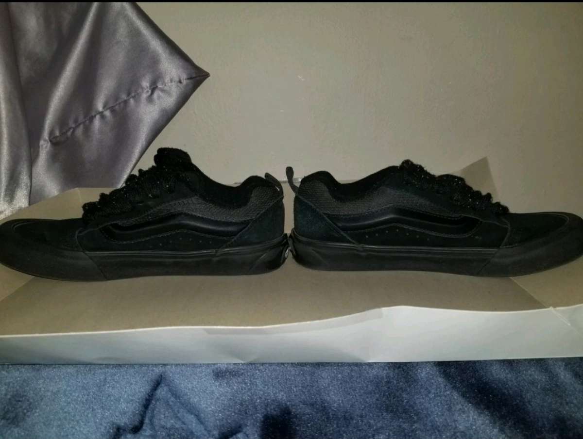 Vans KNU SKOOL SIZE 6 5 GS BOYS