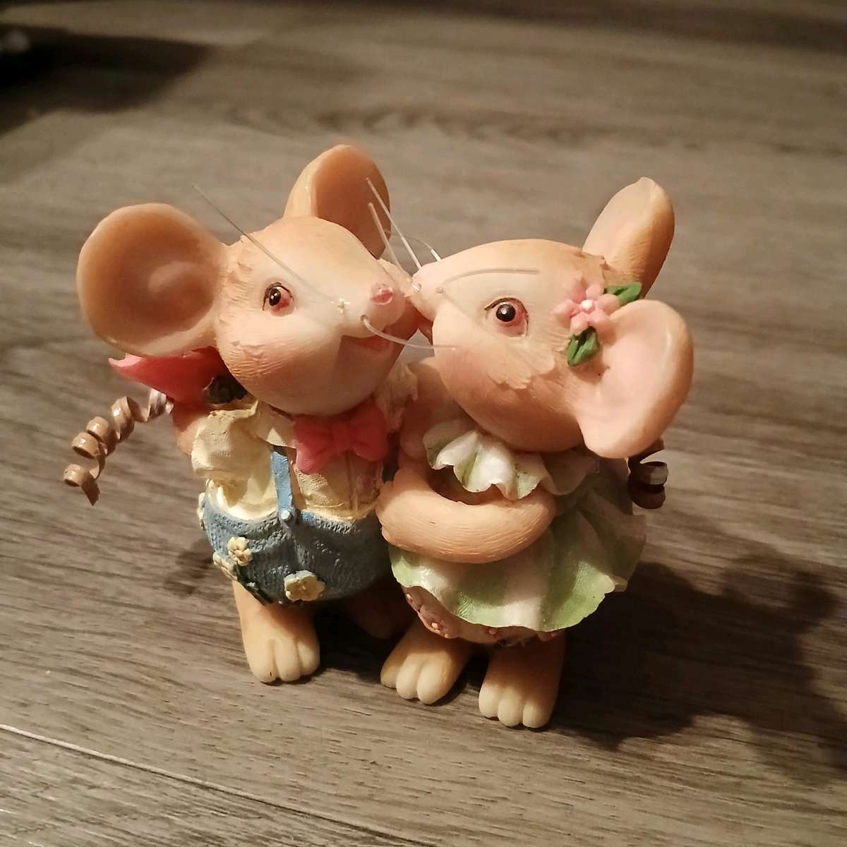 loves embrace by enesco