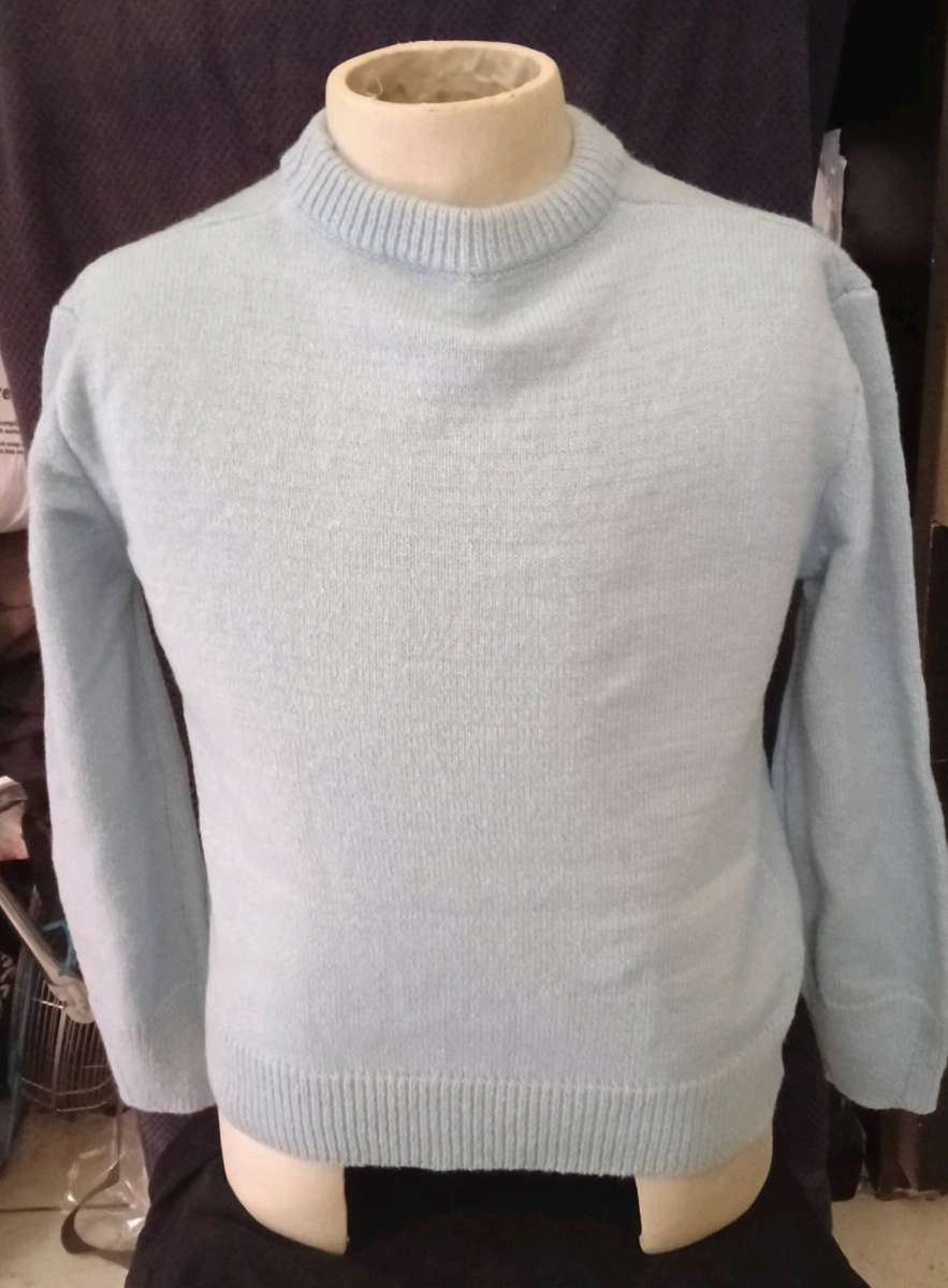 Sky Blue Neck SWEATER size M