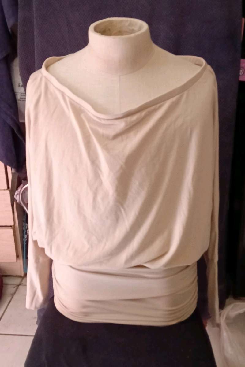 Beige off the shoulder ruched batwing sleeve top