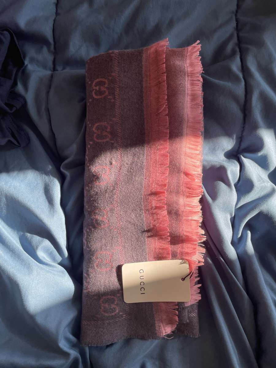 Gucci wool scarf