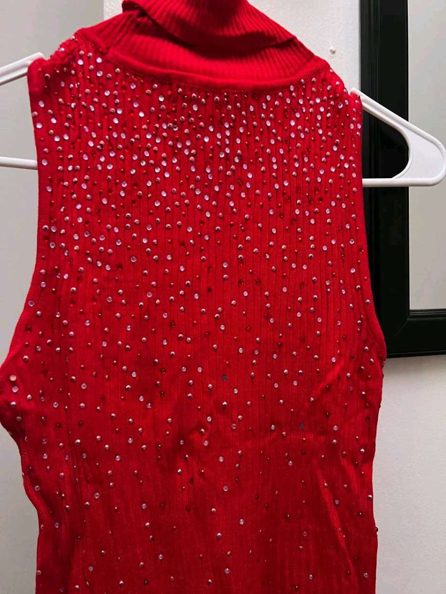 Elegant Red Ribbed Knit Turtleneck with Sparkly Crystals