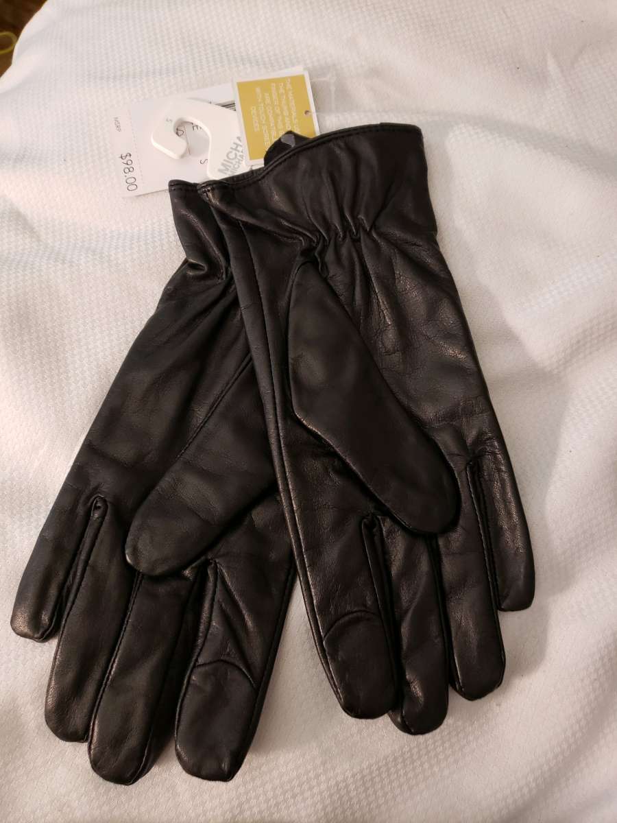 Michael Michael kors black leather gloves