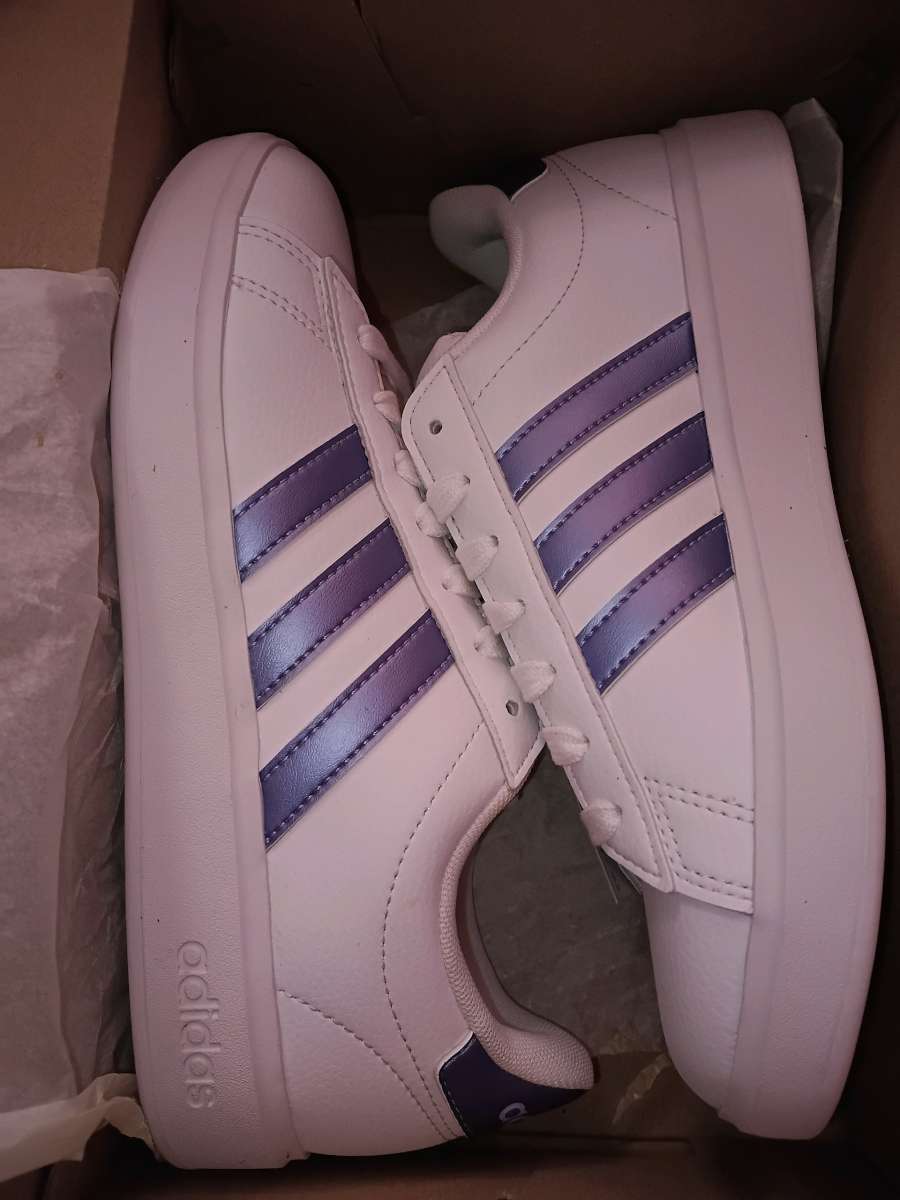 adidas sneakers 3