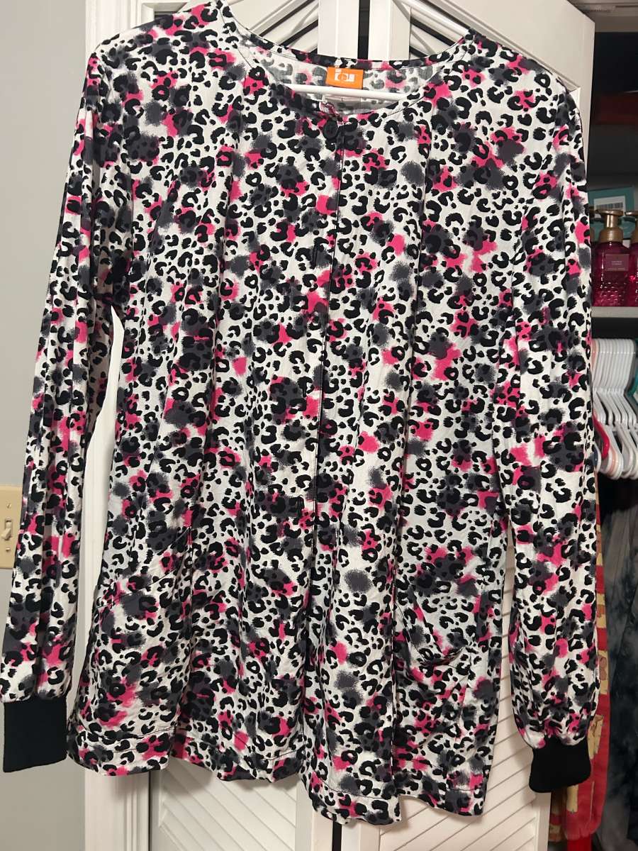 womens scrubs and medical jackets