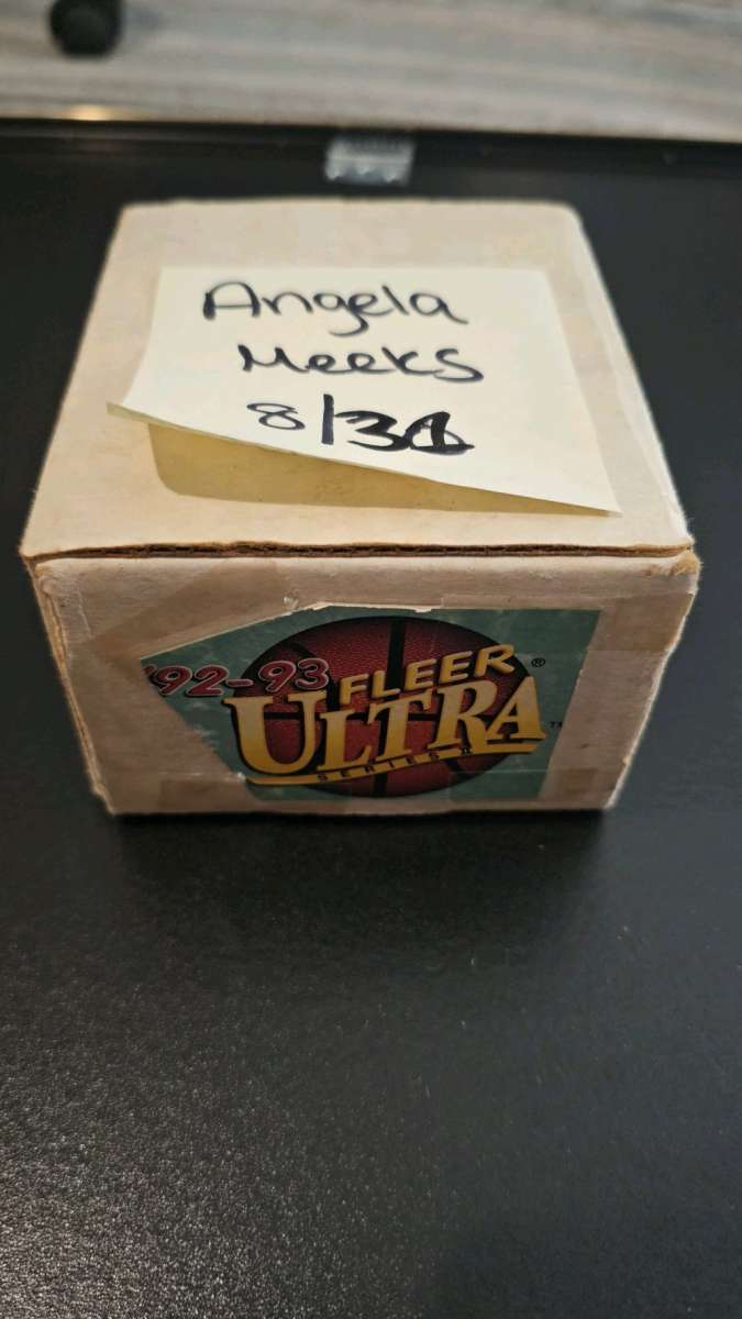 9293 Fleer Ultra Series II Basketball Set