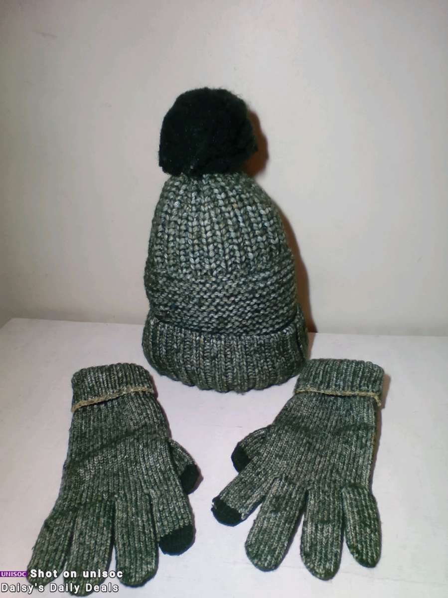 womens winter knit cap and glove set