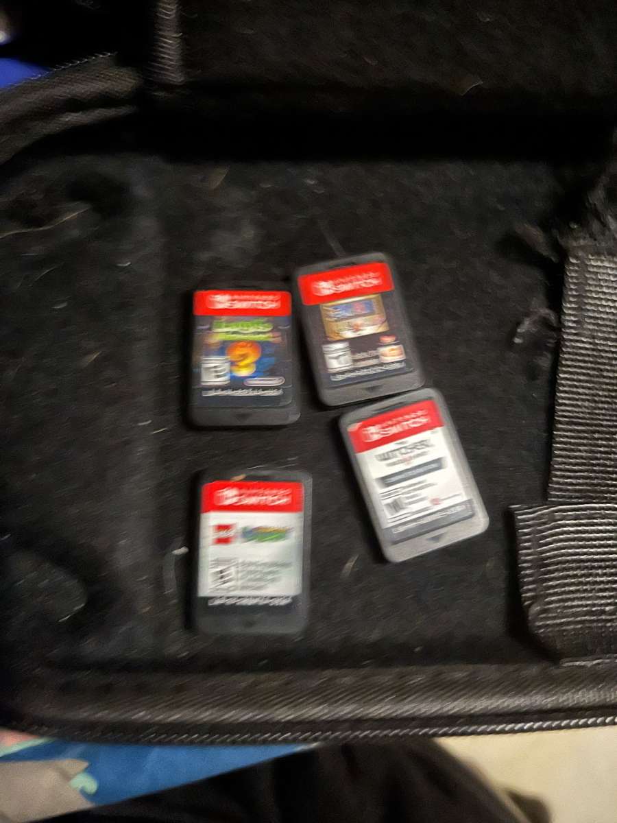 blue switch lite and 4 games lower price