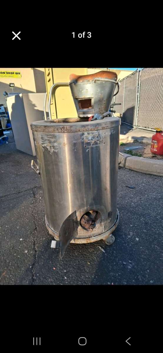 This is a propanefired metal smelting furnace  foundry DIY