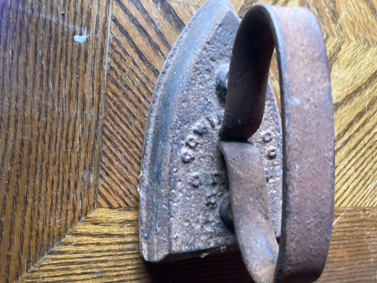 Antique Cast Iron Sad Iron
