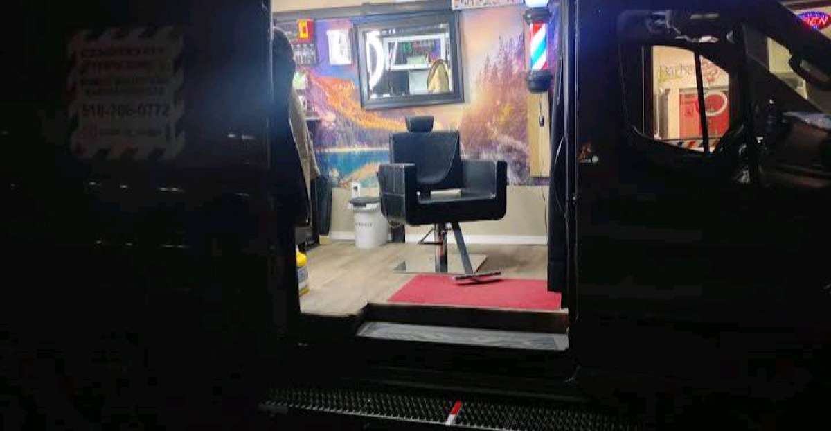 COSILIONS BARBERSHOP N MOBILE BARBER SERVICES